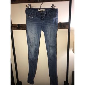 3/$15 Hollister Skinny Jeans